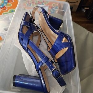 Woman Blue Patent Sandals